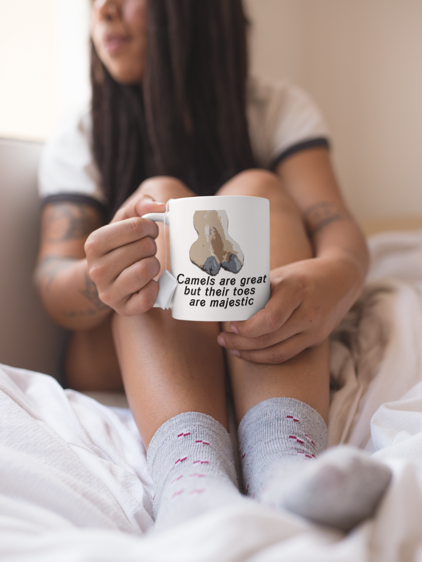 Camels are great but their toes are majestic - White glossy mug All FB