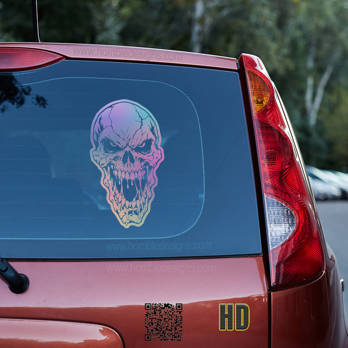 Menacing cracked skull Vinyl decal