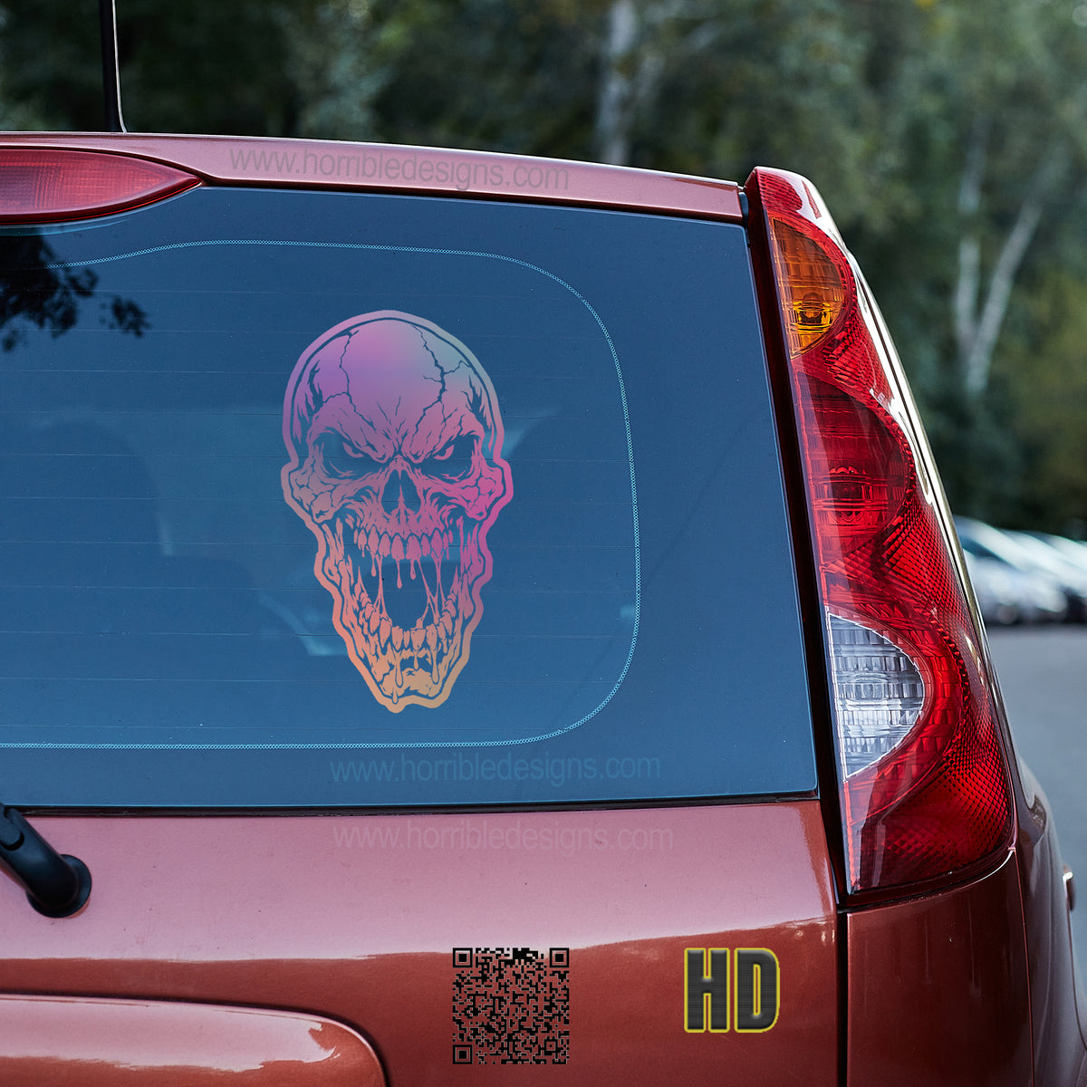 Menacing cracked skull Vinyl decal
