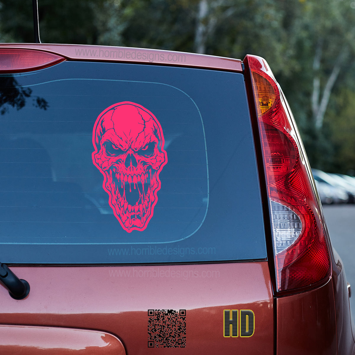 Menacing cracked skull Vinyl decal
