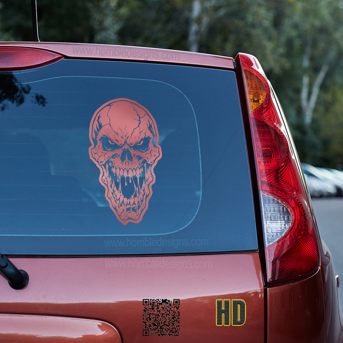Menacing cracked skull Vinyl decal