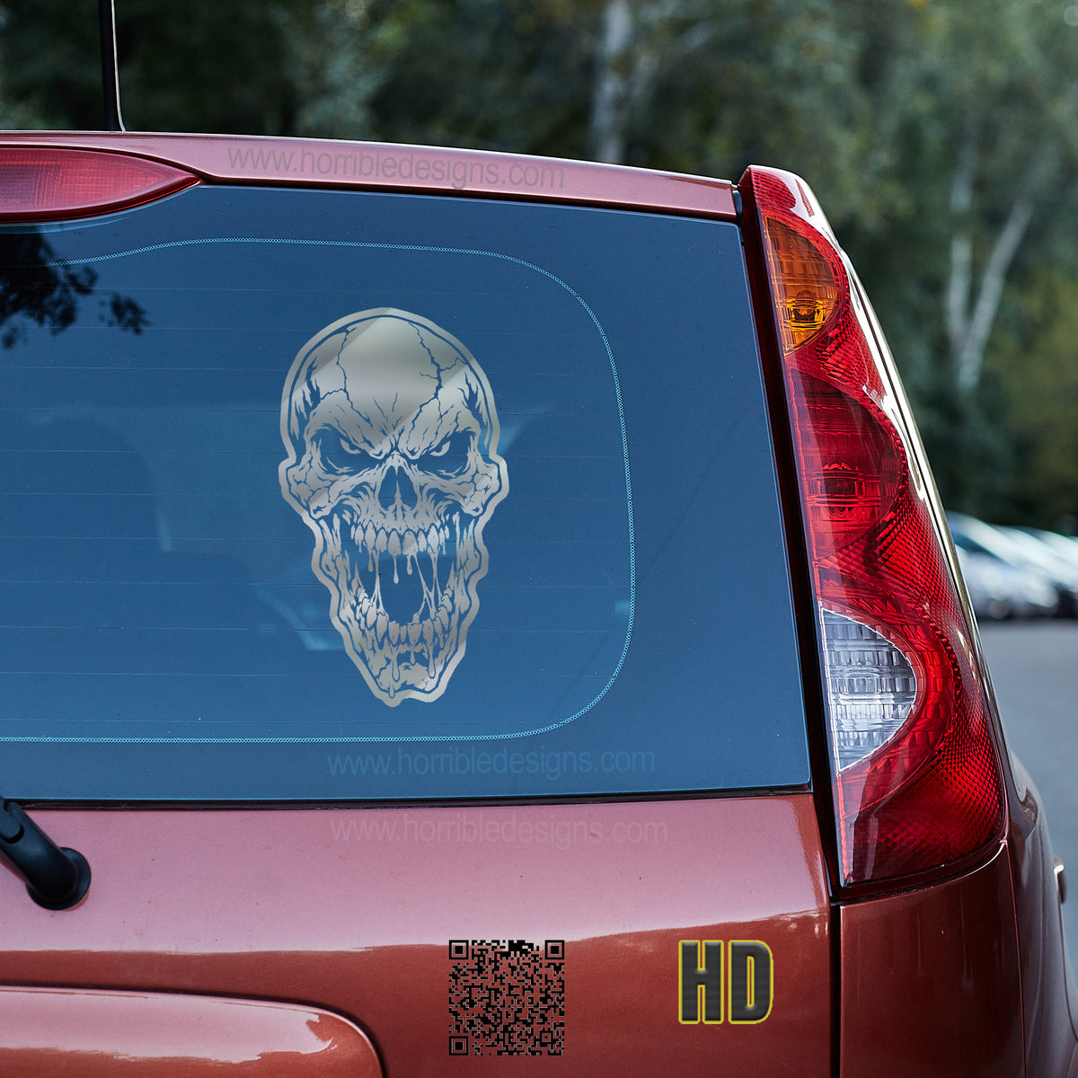 Menacing cracked skull Vinyl decal