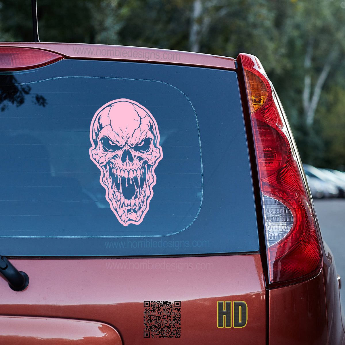 Menacing cracked skull Vinyl decal